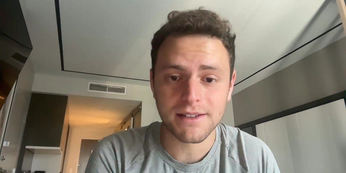 Donald Trump golfing amid speculation about his health and ongoing political controversies