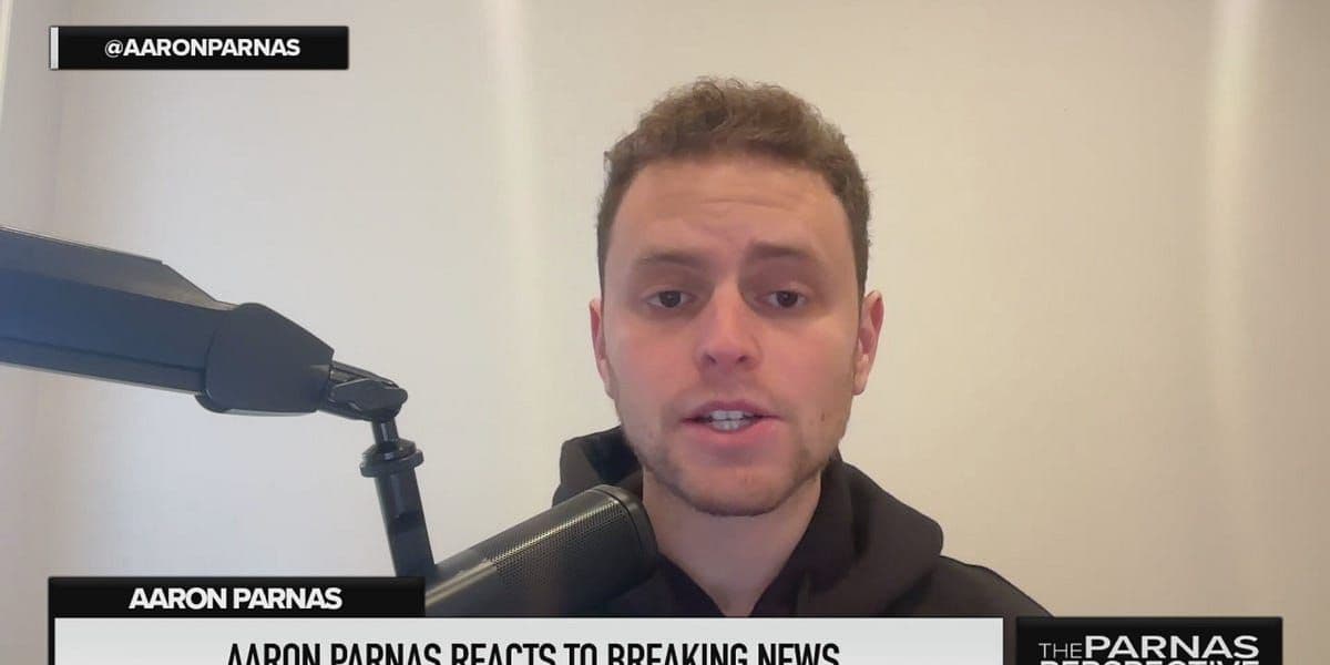 Russia Praises Trump’s National Security Strategy While Trump Orders FBI to Compile Nationwide List of Alleged American “Extremists”