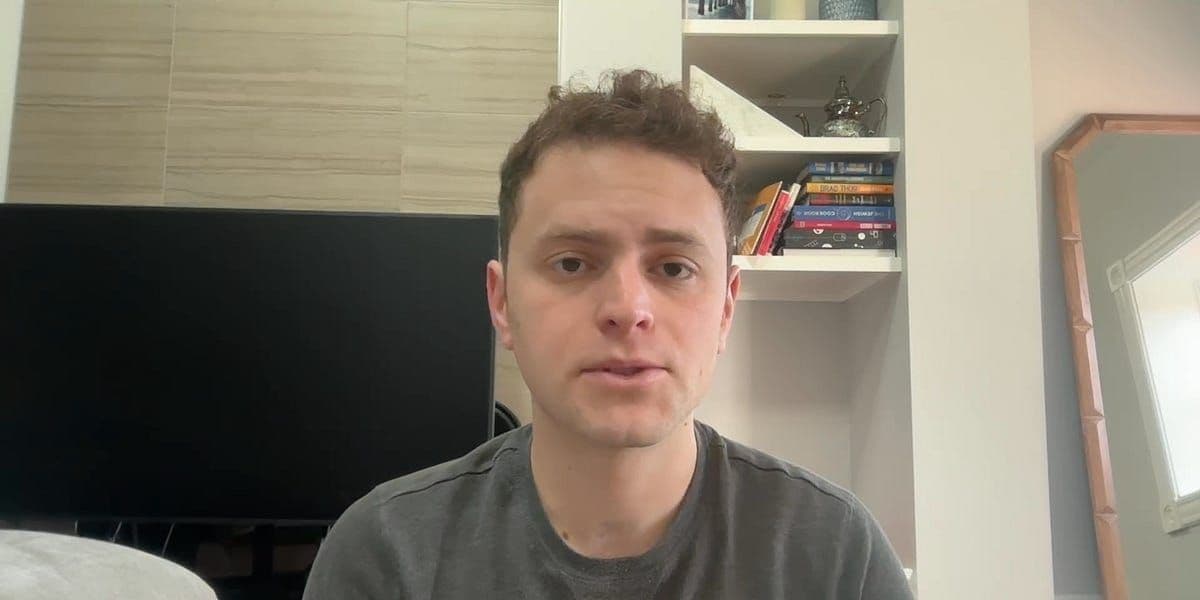 News collage featuring Elon Musk, Donald Trump, and headlines about tariffs and US-China trade tensions