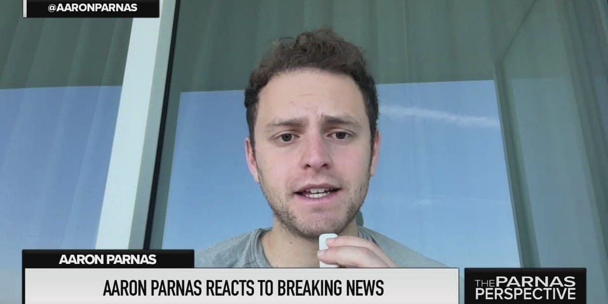Protesters gathered at Lincoln Memorial in Washington DC calling for Trump's impeachment and removal from office