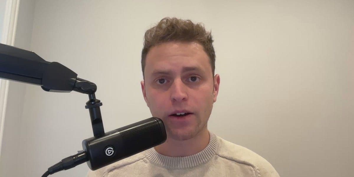 House Speaker Mike Johnson facing mounting pressure from fellow Republicans over government shutdown strategy